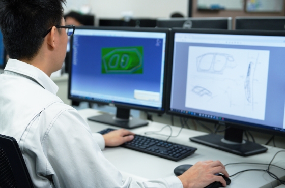 CADで設計データを修正