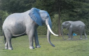 ゾウの模型・大型オブジェ・モニュメント・立体アート・動物園・テーマパーク