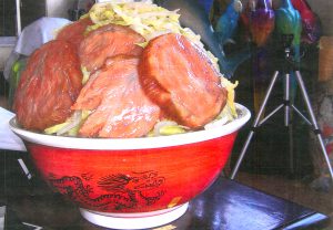 巨大なラーメンの模型・立体看板・3D看板・テーマパーク・観光施設・店舗装飾・インスタ映え