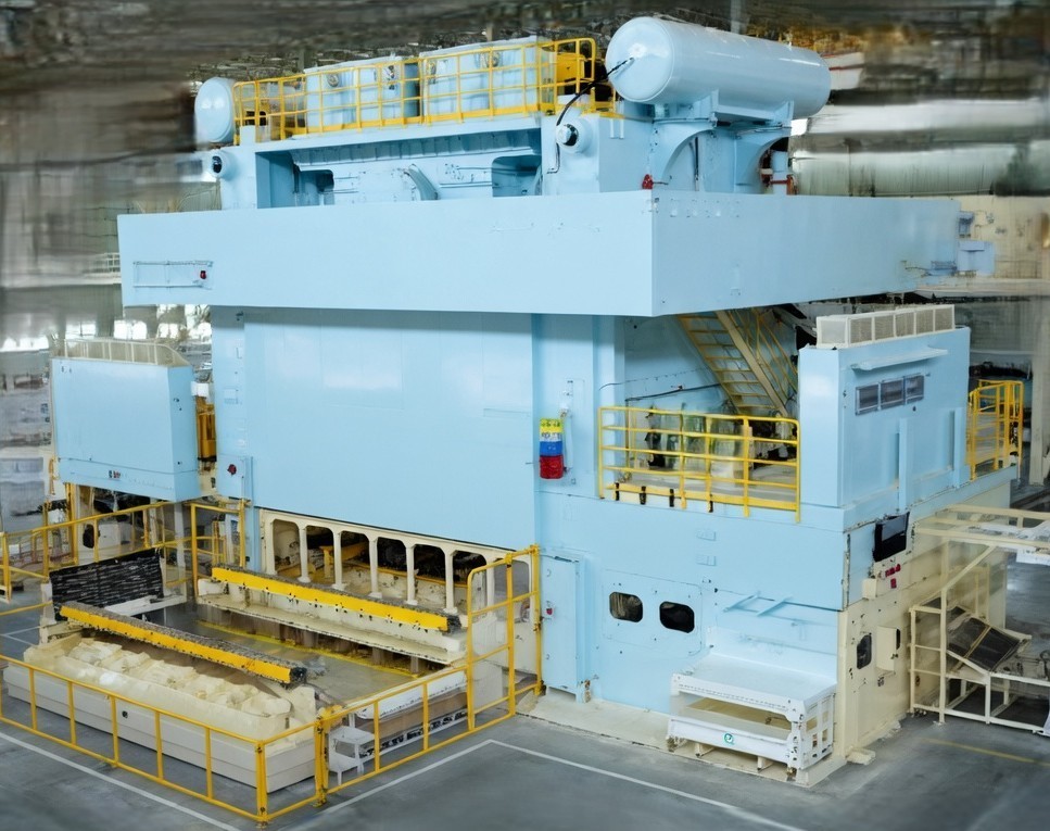 製造業工場現場のトランスファープレス機・プレス加工機・産業機械・プラント設備